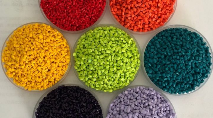 hat nhua mau gioi thieu